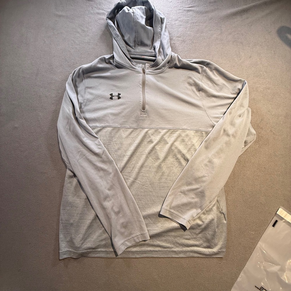 Under Armour HeatGear Mens XL Grey Quarter Zip Hoodie Loose Fit Athletic Top